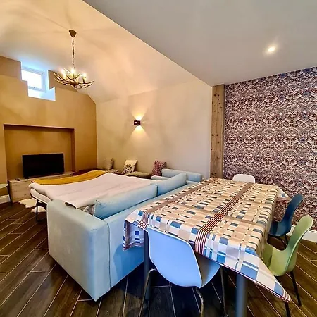 Castle Mill Apartment *